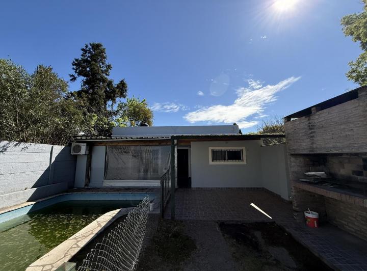 Casa · 70m² · 4 Ambientes · 1 Cochera