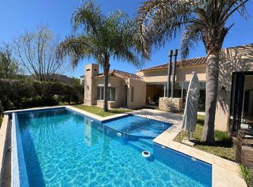 Casa de 6 ambientes, Tigre · Casa de 1200 m² con 4 Habitaciones en Venta en Santa Catalina