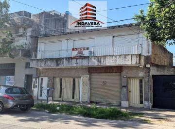 Bodega-Galpón de 6 ambientes, Tres de Febrero · En Venta Galpón o Local con 3 Phs – Multifamiliar o Multiuso - 308 m² Totales – Caseros