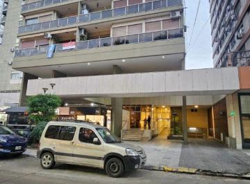 Garage , Lomas de Zamora · Cochera en Alquiler – Pleno Centro de Las Lomitas