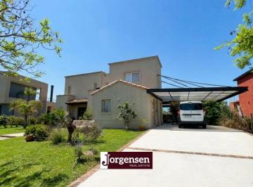 Casa de 5 ambientes, Escobar · Amplio Parque - Casa Venta en Vistas, Puertos