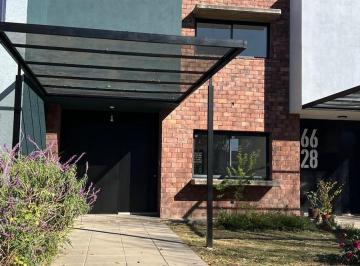 PH · 4 Ambientes · 1 Cochera · La Catalina Av Bodereau 8700