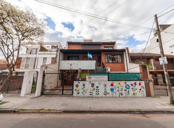 Casa · 230m² · 4 Ambientes · 1 Cochera