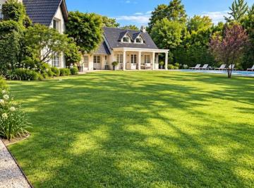 Casa de 8 ambientes, Pilar · Tortugas Country Club Venta 5 Dorm Ulrich Propiedades