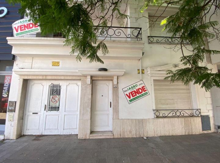 Casa · 220m² · 1 Ambiente · 1 Cochera