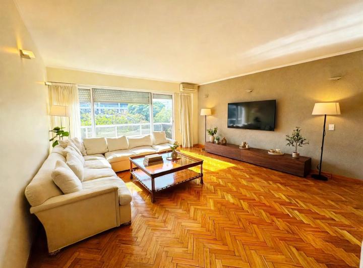 Departamento · 140m² · 5 Ambientes · 1 Cochera