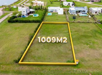 Terreno · 1009m² · Lote en Los Juncos, Luján - 1009 m² - Financiación / Permuta