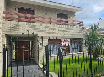 Casa de 6 ambientes, Córdoba · Casa de 6 Ambientes con Pileta, Quincho y Cochera Doble en Cerro