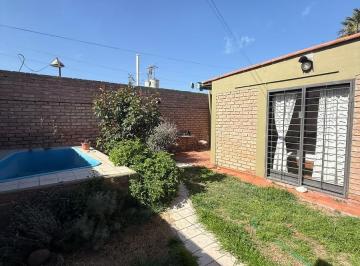 Casa · 104m² · 5 Ambientes · Barrio Antartida Argentina, Base Vicecomodoro Marambio Al 1618, Maipú, Mendoza.