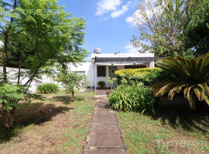 Casa · 344m² · 4 Ambientes · 1 Cochera