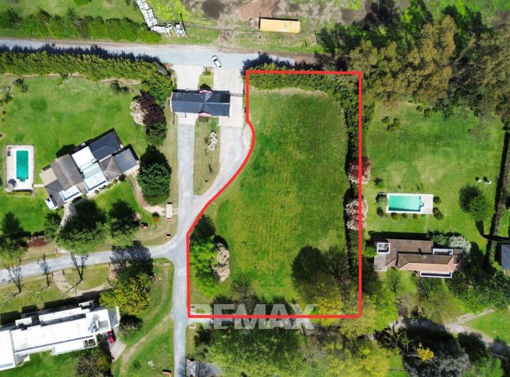 Terreno · 2302m²