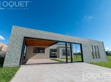 Casa · 154m² · 4 Ambientes · 2 Cocheras · Casa en Venta, a Estrenar con Tres Dorm.. Country La Reserva, Santo Tomé