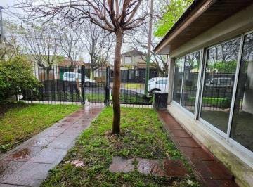 Casa de 4 ambientes, Lomas de Zamora · Casa 4 Ambientes con Cochera y Jardin