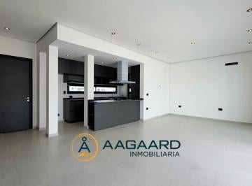 Casa · 162m² · 4 Ambientes · 2 Cocheras · Rincones de Manantiales Casa en Venta en Una Planta 3 Dorm. Galería y Patio