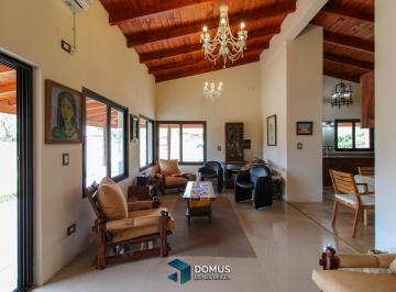 Casa · 291m² · 5 Dormitorios · Venta Casa Campo Quijano