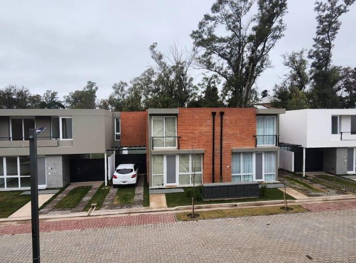 Casa · 53m² · 4 Ambientes