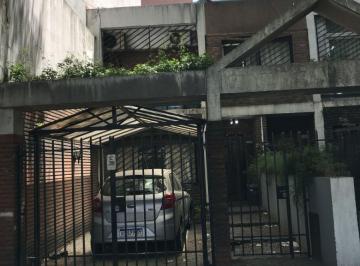 Casa de 4 ambientes, Flores · Excelente Dúplex 4 Amb + Dependencia + Patio + Parrilla + Cochera