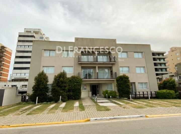 Departamento · 48m² · 2 Ambientes · 1 Cochera