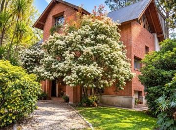 Casa · 250m² · 5 Ambientes · 3 Cocheras · Venta Casa 5 Ambientes Fincas del Lago Escobar