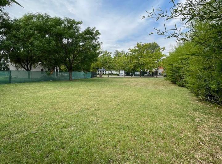 Terreno · 1084m²
