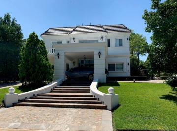 Casa de 10 ambientes, Almirante Brown · Casa Barrio Privado Venta 10 Ambientes