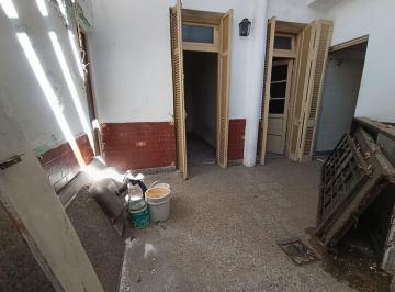 PH · 42m² · 2 Ambientes · Oportunidad - PH 2 Amb, Patio, Terraza a Reciclar