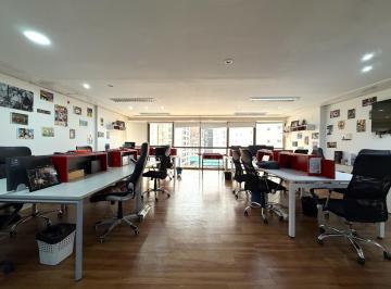Oficina comercial · 194m² · 5 Ambientes · 2 Cocheras · Oficina Piso Entero Impecable con 2 Cocheras y Seguridad 24hrs