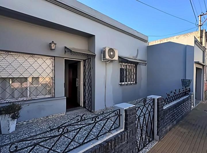 Casa · 94m² · 3 Ambientes · 1 Cochera