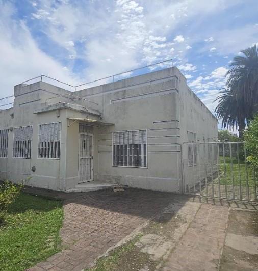 Casa · 209m² · 4 Ambientes · 10 Cocheras