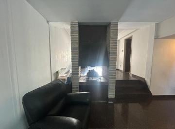 Casa · 300m² · 5 Ambientes · 4 Cocheras · Casa en Venta 5 Ambientes en Villa Soldati Cochera