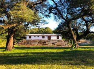 Casa de 6 ambientes, Unquillo · Casa en Venta en Unquillo - Barrio Las Ensenadas