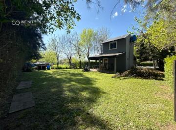Casa · 941m² · 2 Ambientes · Venta Hermosa Casa Quinta en Gral Rodriguez - con Pileta y Amplio Parque Arbolado.