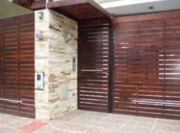 Garage · 1m² · Cochera en Venta Ubicado en Lanús Este, Lanús, G. B. a. Zona Sur