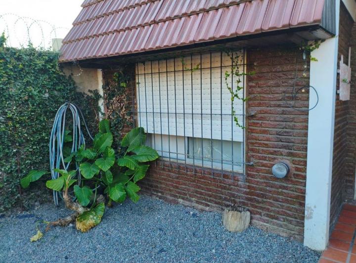 Casa · 85m² · 3 Ambientes · 2 Cocheras