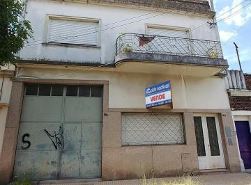 Depósito · 130m² · Depósito en Venta Ubicado en Lanús Este, Lanús, G. B. a. Zona Sur
