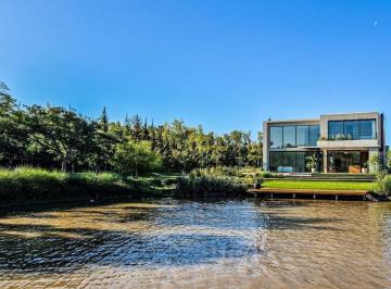 Casa · 560m² · 10 Ambientes · 2 Cocheras · Casa en Alquiler en El Yacht, Nordelta, Tigre