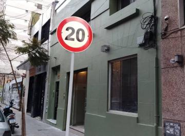 Local comercial de 5 ambientes, Belgrano · Local C/ Oficinas en Alquiler en Moldes Al 2000