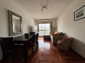 Departamento · 44m² · 2 Ambientes · Alquiler Dos Ambientes Balcón Corrido Cochera Fija Cubierta