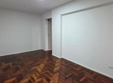 Departamento de 2 ambientes, Boedo · Amplio Departamento 2 Ambientes - Excelente Ubicación