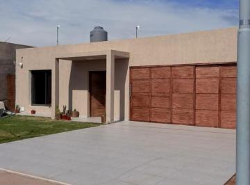 Casa · 175m² · 3 Dormitorios · 2 Cocheras · Propiedad a Estrenar