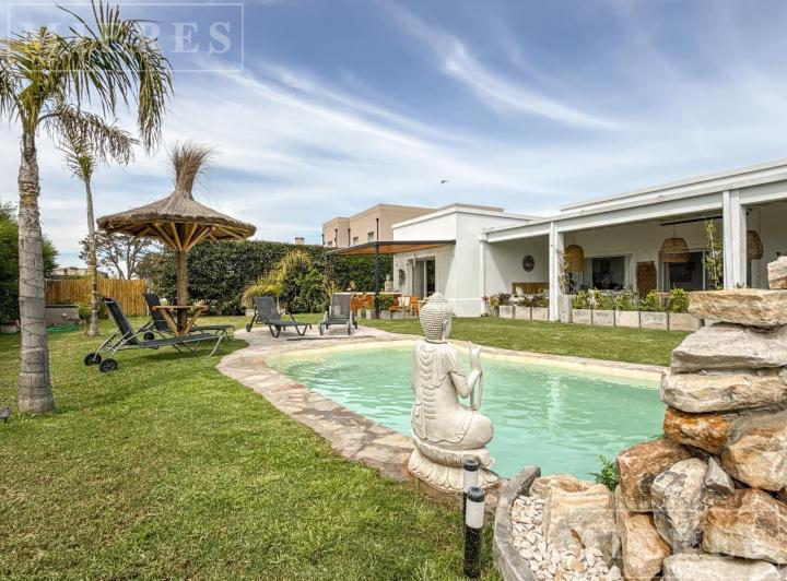 Casa · 155m² · 6 Ambientes · 1 Cochera