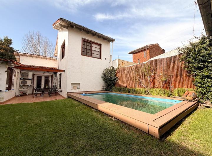 Casa · 160m² · 6 Ambientes