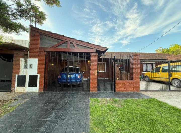 Casa · 65m² · 3 Ambientes · 1 Cochera