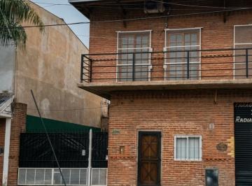 Departamento · 36m² · 2 Ambientes · 1 Cochera · Alquiler Monoambiente Fcio Varela