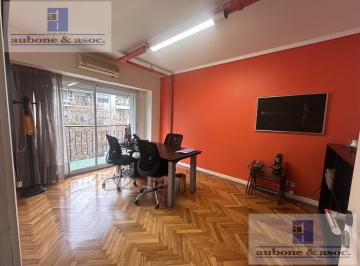 Oficina comercial · 149m² · 7 Ambientes · 1 Cochera · Oficina o Consultorio en Impecable Estado Totalmente Equipada.