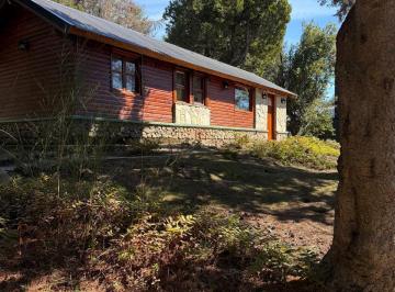 Casa · 50m² · 3 Ambientes · 1 Cochera · Alquiler Casa San Martin de Los Andes. Camino Al Lago Lolog