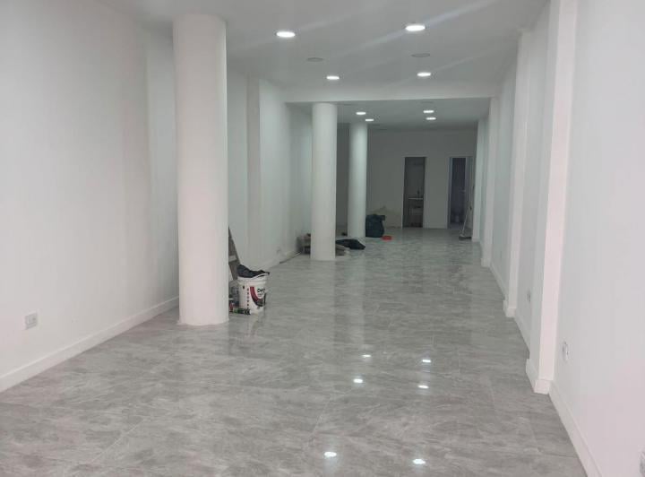 Local comercial · 130m² · 2 Ambientes