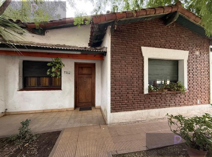 Casa · 200m² · 3 Ambientes · 1 Cochera