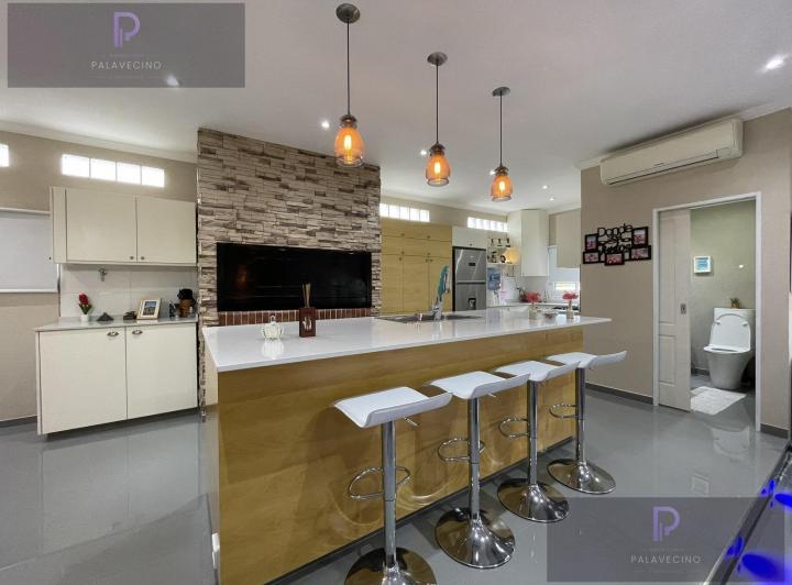 Casa · 430m² · 4 Ambientes · 1 Cochera