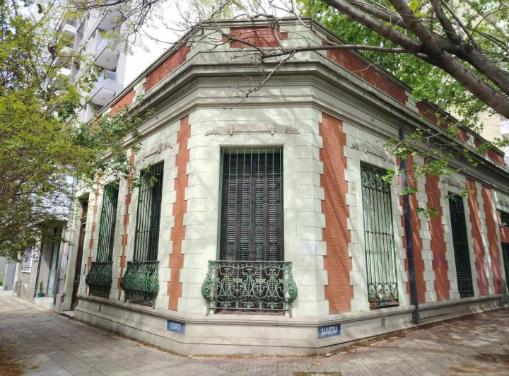 Casa · 120m² · 4 Ambientes · 1 Cochera